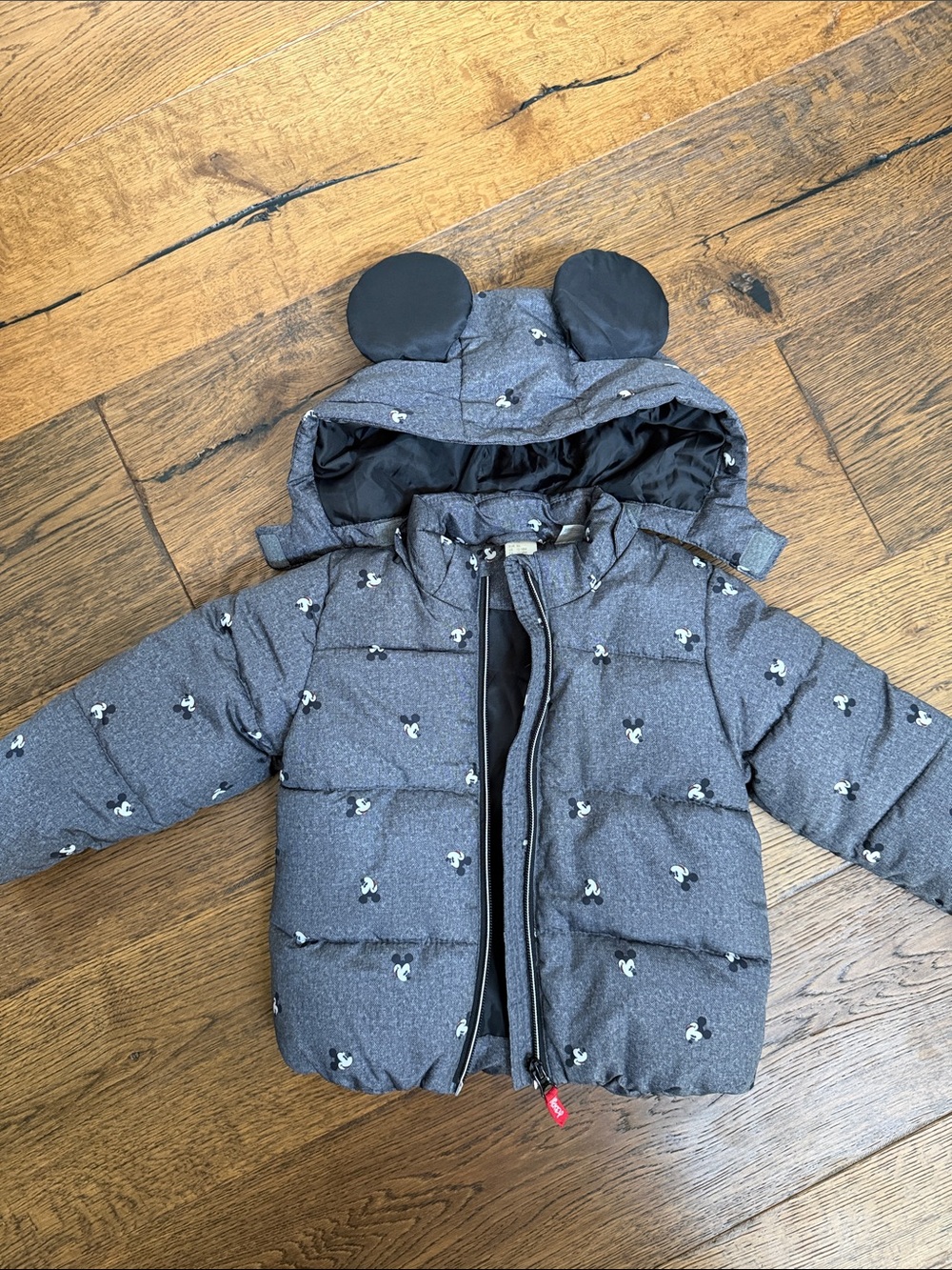 Mickey Mouse puffer jacket